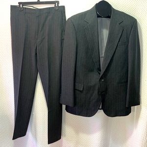 Men’s 2 Piece Suit. Gray. Pinstripe. Reed St. James Jacket 32 X 29 Pant Set.